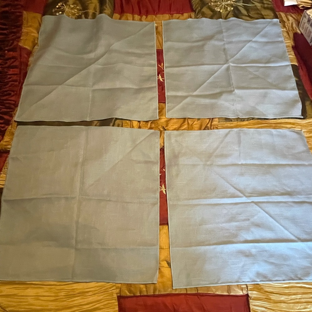 Set of 4 Light blue cloth napkins